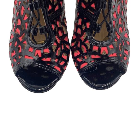 JIMMY CHOO TACTIC Laser Cut BLACK GERANIUM PATENT LEATHER PEEP-TOE PUMP Bootie - Picture 4 of 14